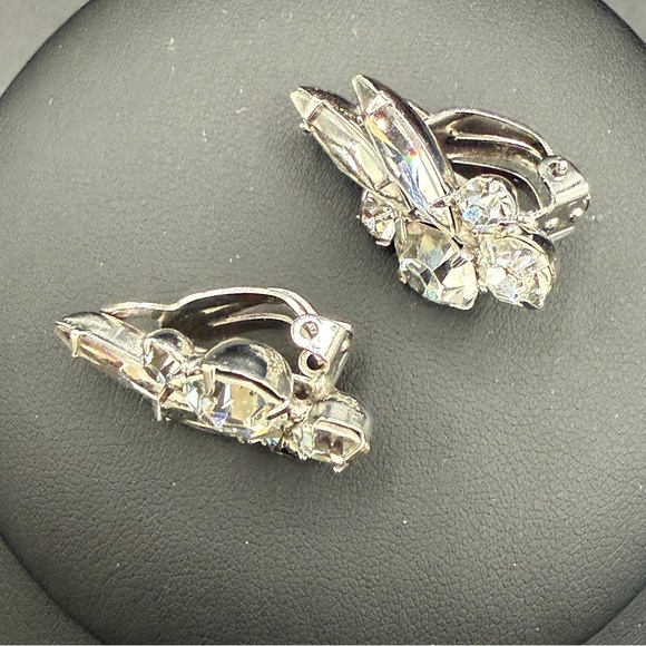 Sparkling Ice Crystal Cluster Earrings Signed Keyes - Clip On - Picture 9 of 17
